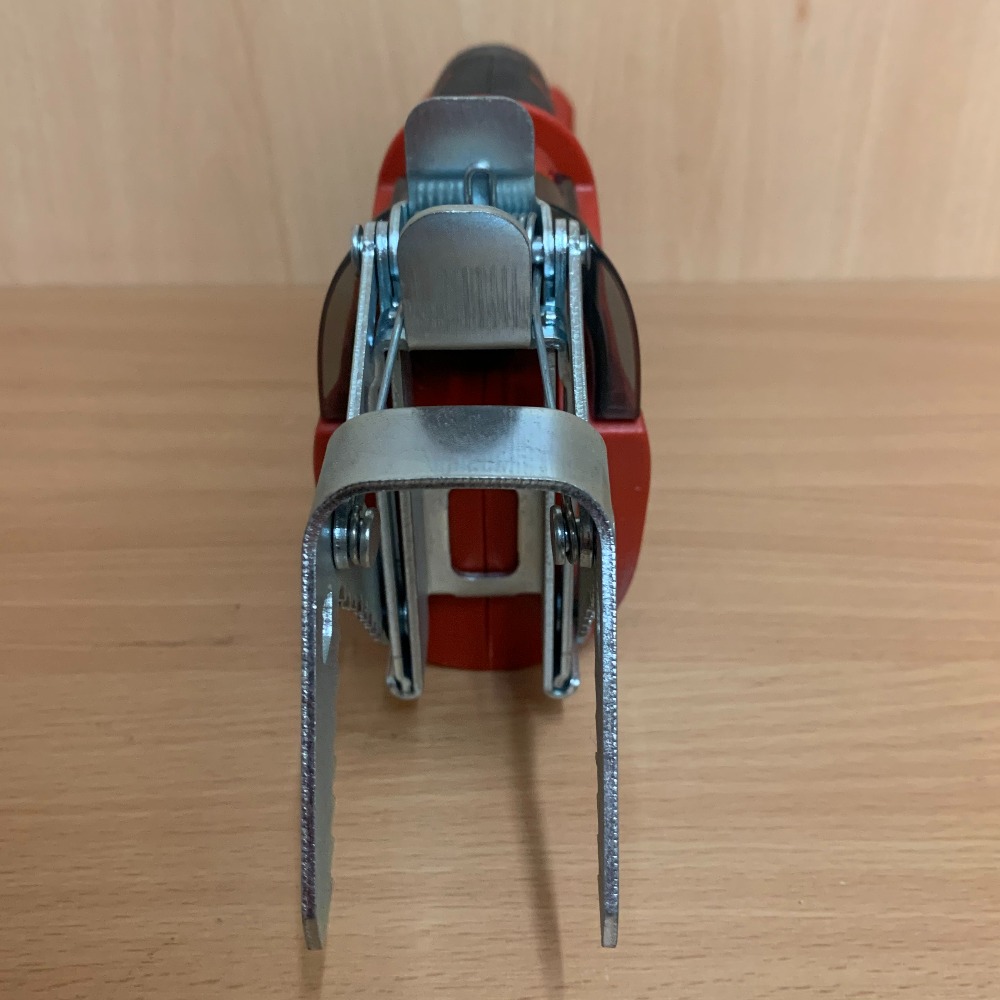 Ozito Cordless Pruning Saw with 1 battery and charger Own4Less